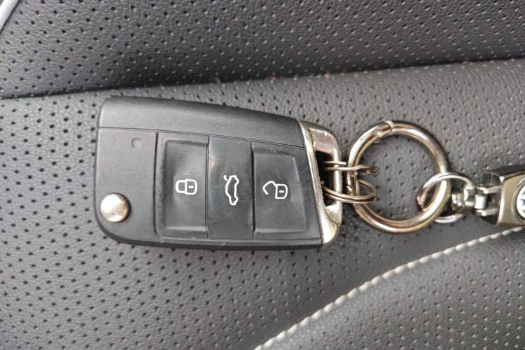 Used Volkswagen Tiguan L 2022 330TSI Automatic Two-Wheel Drive R-Line Enhanced Edition Vehicle Key