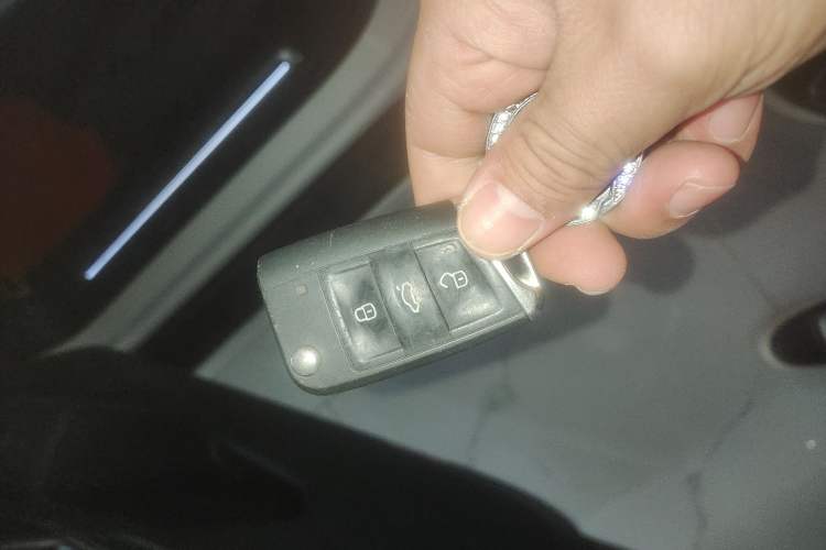 Used Volkswagen Tiguan L 2022 330TSI Automatic Two-Wheel Drive R-Line Enhanced Edition Vehicle Key