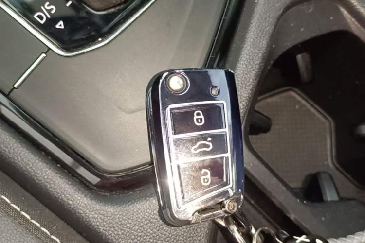Used Volkswagen Tiguan L 2022 330TSI Automatic Two-Wheel Drive R-Line Enhanced Edition Vehicle Key