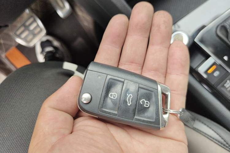 Used Volkswagen Tiguan L 2022 330TSI Automatic Two-Wheel Drive R-Line Enhanced Edition Vehicle Key