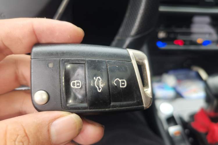 Used Volkswagen Tiguan L 2022 330TSI Automatic Two-Wheel Drive R-Line Enhanced Edition Vehicle Key