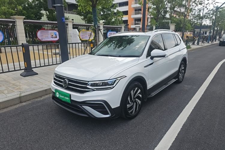 Used Volkswagen Tiguan L 2022 330TSI Automatic Two-Wheel Drive Smart Edition Guazi used car, China used car export, Used car for sale, Used Volkswagen cars, Cheapest cars for sale