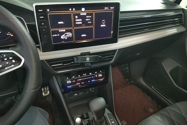 Used Volkswagen Tiguan L 2023 330TSI Automatic Two-Wheel Drive R-Line Enjoyment Edition Audio And AC Panel