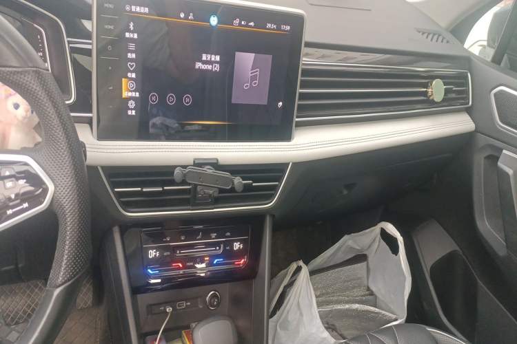Used Volkswagen Tiguan L 2023 300TSI Automatic Two-Wheel Drive Smart Edition Audio And AC Panel