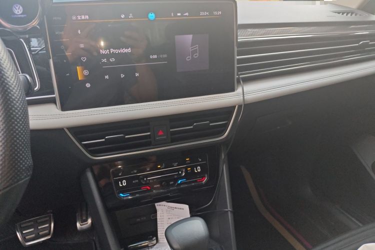 Used Volkswagen Tiguan L 2023 Restyled 330TSI Automatic Two-Wheel Drive R-Line Enhanced Comfort Version Audio And AC Panel