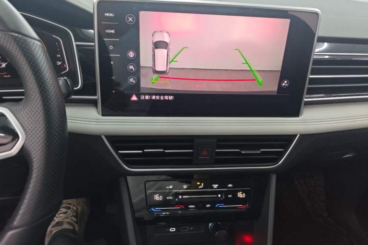 Used Volkswagen Tiguan L 2023 Revised Version 330TSI Automatic Two-Wheel Drive Smart Enjoyment Edition Audio And AC Panel