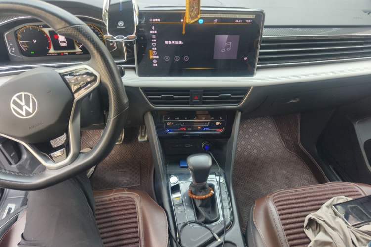 Used Volkswagen Tiguan L 2023 Restyled 330TSI Automatic Two-Wheel Drive R-Line Enhanced Comfort Version Audio And AC Panel