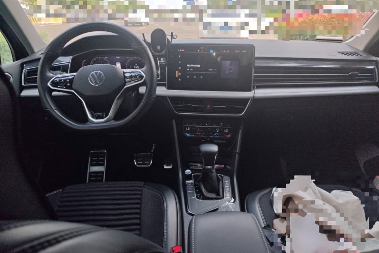 Used Volkswagen Tiguan L 2023 Restyled 330TSI Automatic Two-Wheel Drive R-Line Enhanced Comfort Version Center Console