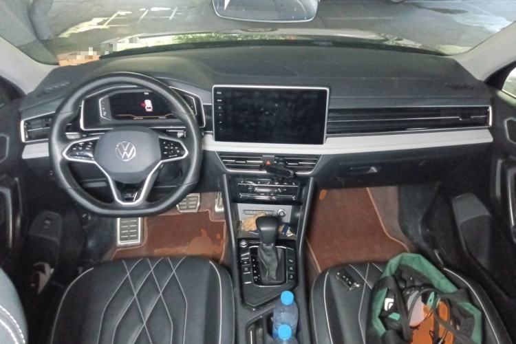 Used Volkswagen Tiguan L 2023 330TSI Automatic Two-Wheel Drive R-Line Enjoyment Edition Center Console
