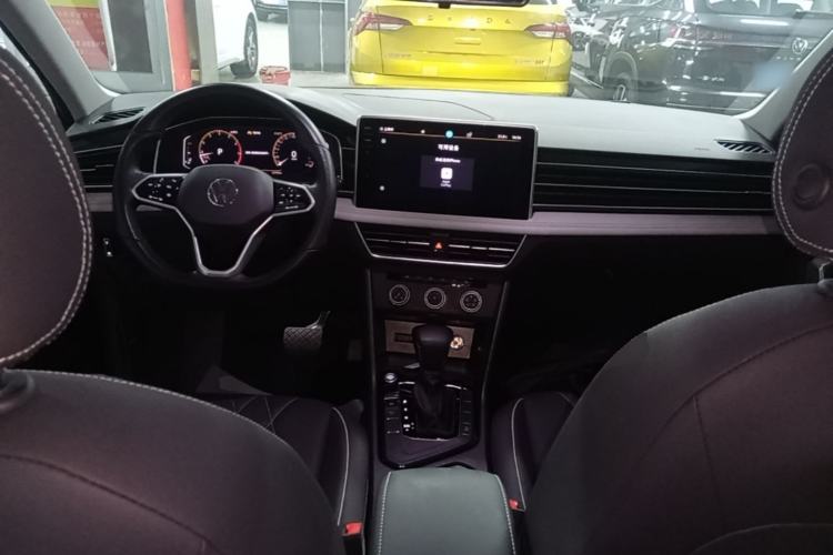Used Volkswagen Tiguan L 2023 280TSI Automatic Two-Wheel Drive Trendy Innovation Limited Edition Center Console