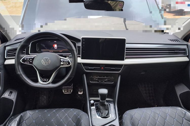 Used Volkswagen Tiguan L 2023 330TSI Automatic Two-Wheel Drive R-Line Enjoyment Edition Center Console