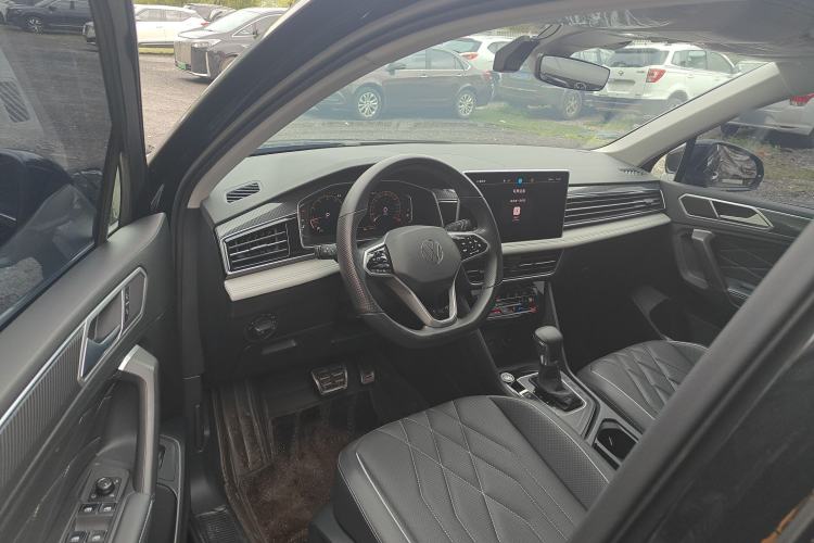 Used Volkswagen Tiguan L 2023 Restyled 330TSI Automatic Two-Wheel Drive R-Line Enhanced Comfort Version Driver Seat
