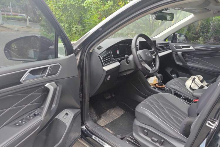 Used Volkswagen Tiguan L 2023 300TSI Automatic Two-Wheel Drive Smart Edition Driver Seat