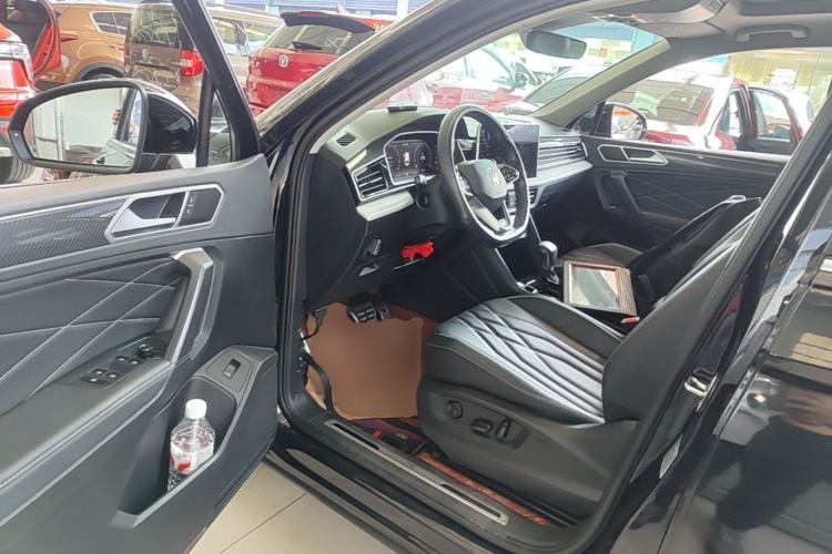 Used Volkswagen Tiguan L 2023 330TSI Automatic Two-Wheel Drive R-Line Enjoyment Edition Driver Seat
