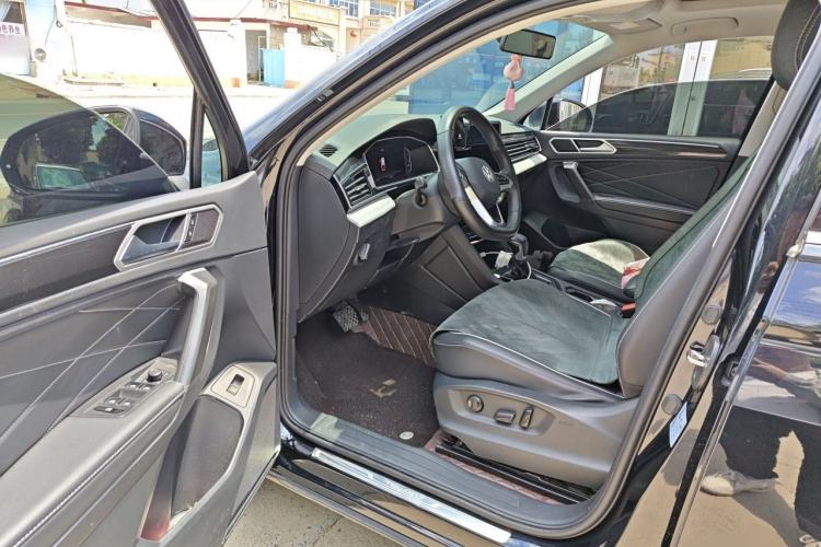 Used Volkswagen Tiguan L 2023 300TSI Automatic Two-Wheel Drive Smart Edition Driver Seat