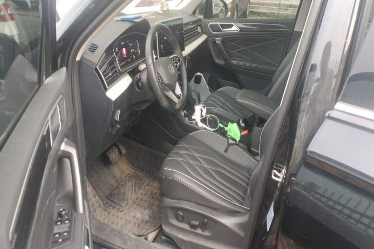 Used Volkswagen Tiguan L 2023 300TSI Automatic Two-Wheel Drive Smart Edition Driver Seat