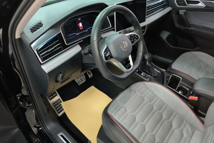 Used Volkswagen Tiguan L 2023 330TSI Automatic Two-Wheel Drive R-Line Flagship Edition Driver Seat