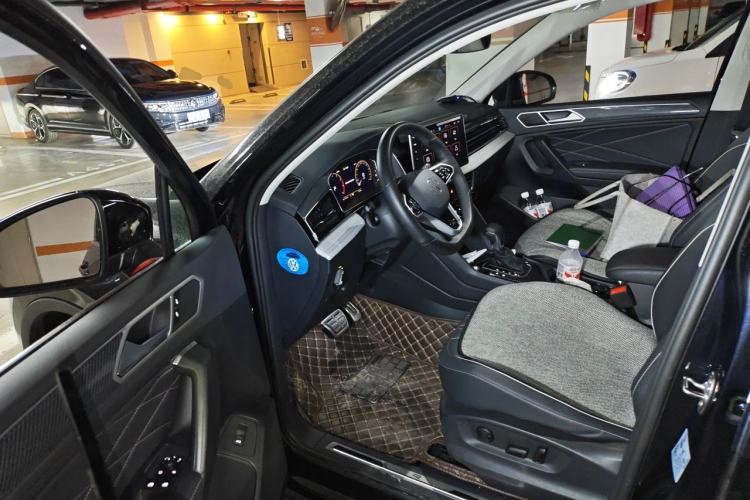 Used Volkswagen Tiguan L 2023 Restyled 330TSI Automatic Two-Wheel Drive R-Line Enhanced Comfort Version Driver Seat