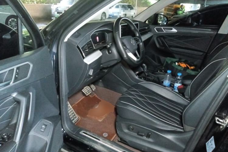 Used Volkswagen Tiguan L 2023 330TSI Automatic Two-Wheel Drive R-Line Enjoyment Edition Driver Seat