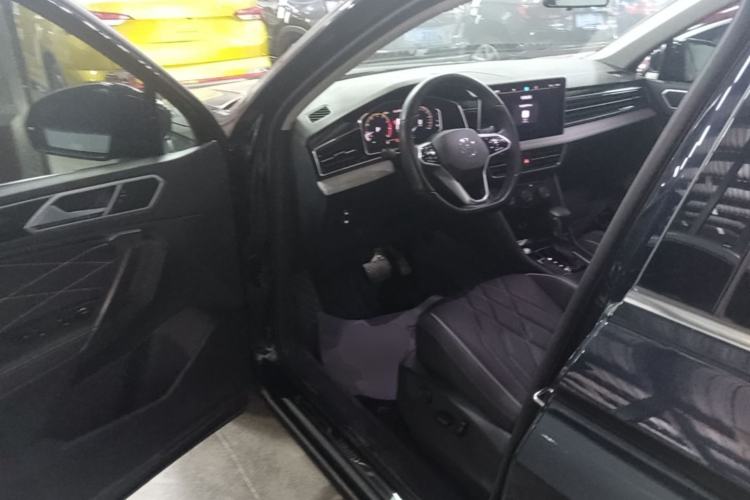 Used Volkswagen Tiguan L 2023 280TSI Automatic Two-Wheel Drive Trendy Innovation Limited Edition Driver Seat