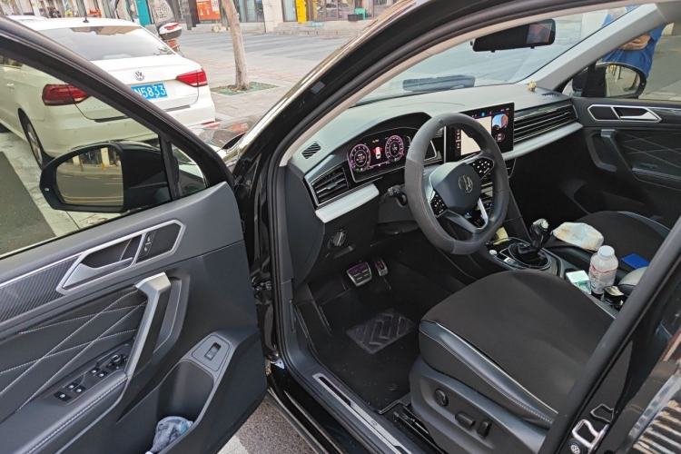 Used Volkswagen Tiguan L 2023 Restyled 330TSI Automatic Two-Wheel Drive R-Line Enhanced Comfort Version Driver Seat