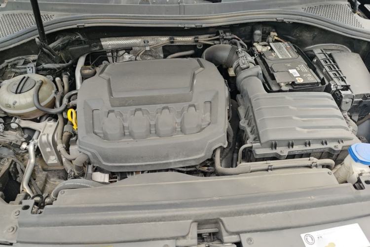 Used Volkswagen Tiguan L 2023 Restyled 330TSI Automatic Two-Wheel Drive R-Line Enhanced Comfort Version Engine Bay