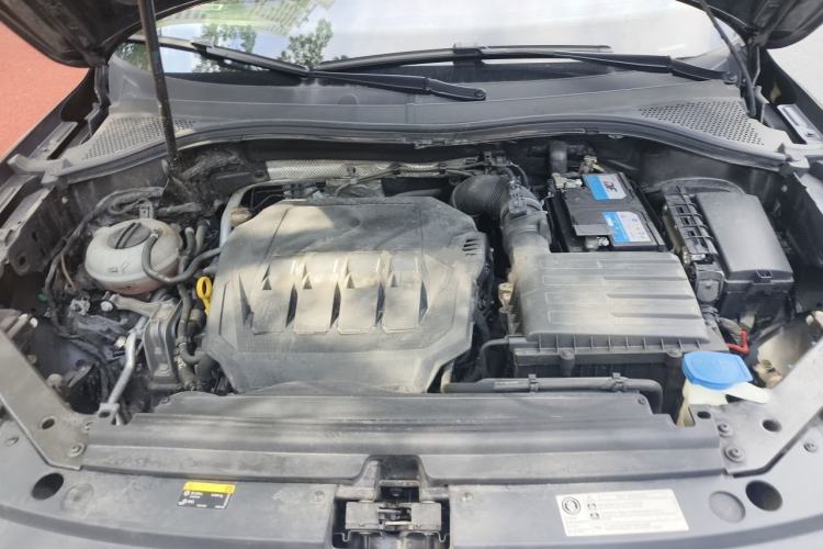 Used Volkswagen Tiguan L 2023 330TSI Automatic Two-Wheel Drive Smart Edition Engine Bay
