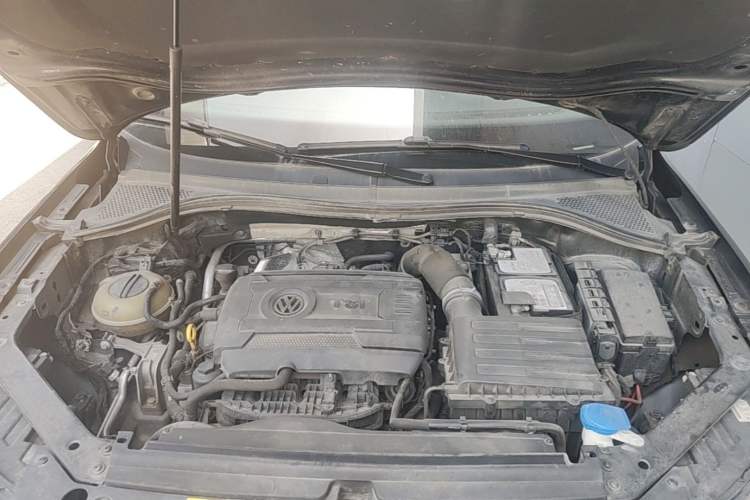 Used Volkswagen Tiguan L 2023 380TSI Automatic All-Wheel Drive R-Line Enhanced 7-Seater Engine Bay