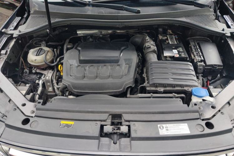Used Volkswagen Tiguan L 2023 Restyled 330TSI Automatic Two-Wheel Drive R-Line Flagship Edition Engine Bay