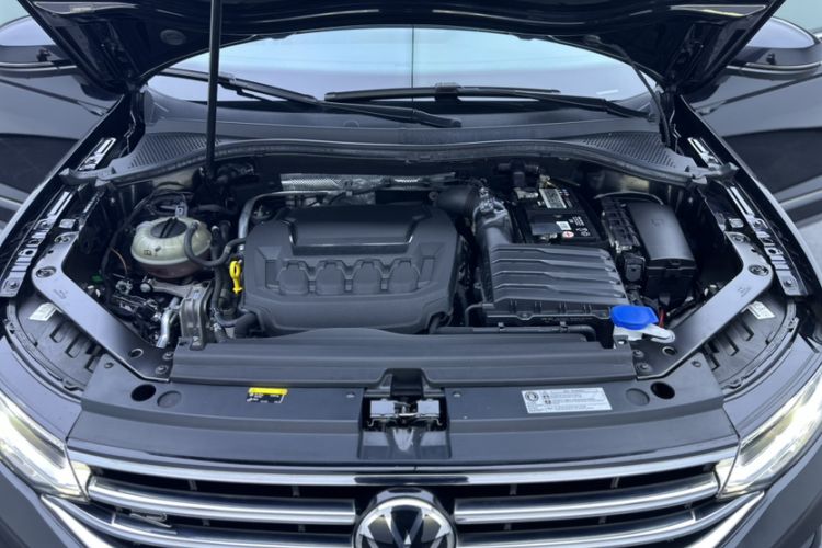 Used Volkswagen Tiguan L 2023 Restyled 330TSI Automatic Two-Wheel Drive R-Line Enhanced Comfort Version Engine Bay