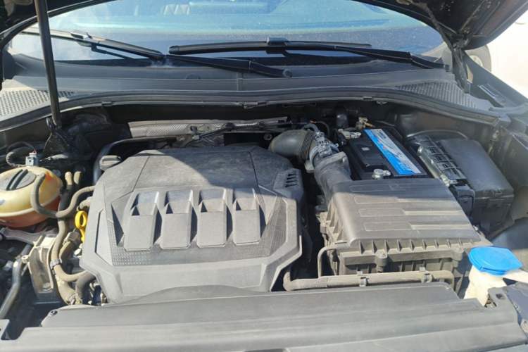 Used Volkswagen Tiguan L 2023 330TSI Automatic Two-Wheel Drive R-Line Enjoyment Edition Engine Bay