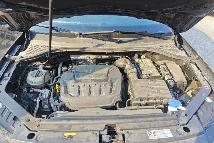 Used Volkswagen Tiguan L 2023 Restyled 330TSI Automatic Two-Wheel Drive R-Line Enhanced Comfort Version Engine Bay