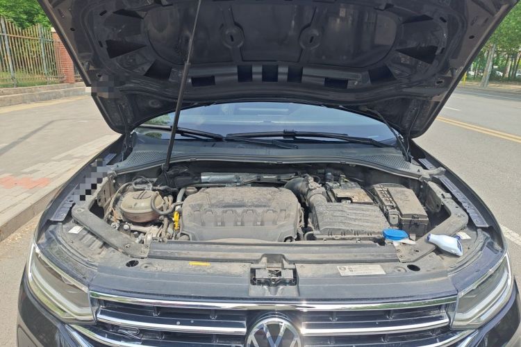 Used Volkswagen Tiguan L 2023 Restyled 330TSI Automatic Two-Wheel Drive R-Line Flagship Edition Engine Bay