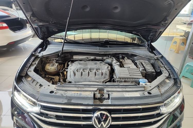 Used Volkswagen Tiguan L 2023 330TSI Automatic Two-Wheel Drive R-Line Enjoyment Edition Engine Bay