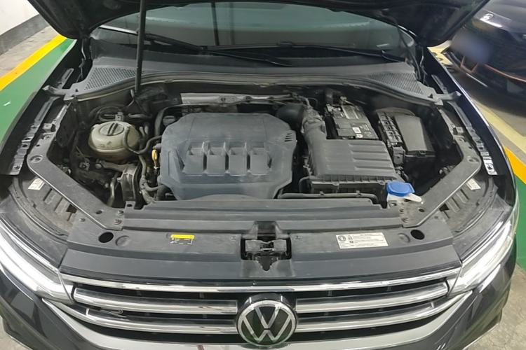 Used Volkswagen Tiguan L 2023 330TSI Automatic Two-Wheel Drive R-Line Enjoyment Edition Engine Bay