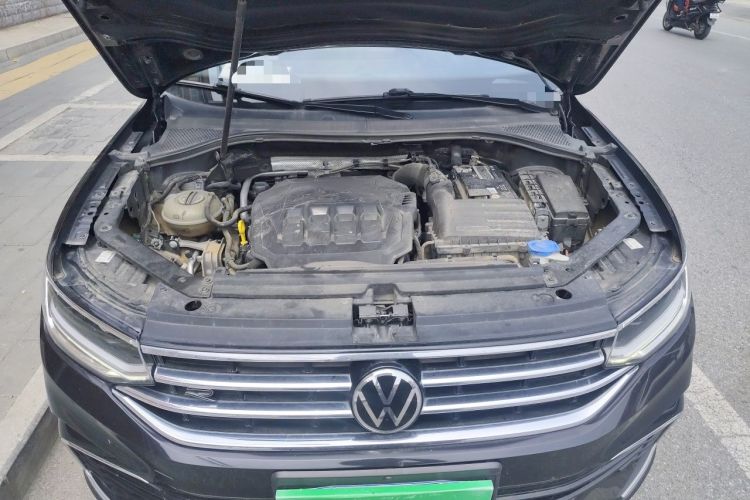 Used Volkswagen Tiguan L 2023 330TSI Automatic Two-Wheel Drive R-Line Enjoyment Edition Engine Bay