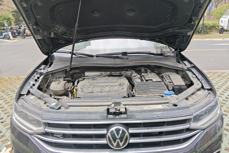 Used Volkswagen Tiguan L 2023 Restyled 330TSI Automatic Two-Wheel Drive R-Line Enhanced Comfort Version Engine Bay