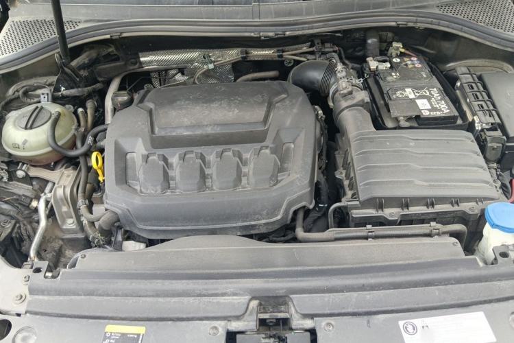 Used Volkswagen Tiguan L 2023 Restyled 330TSI Automatic Two-Wheel Drive R-Line Enhanced Comfort Version Engine Bay