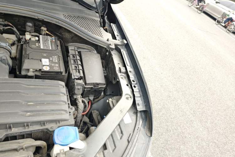 Used Volkswagen Tiguan L 2023 Restyled 330TSI Automatic Two-Wheel Drive R-Line Enhanced Comfort Version Engine Bay Left