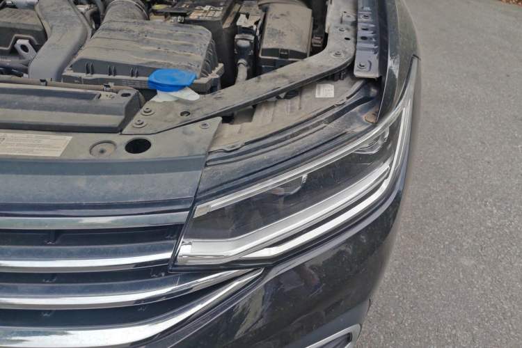 Used Volkswagen Tiguan L 2023 300TSI Automatic Two-Wheel Drive Smart Edition Engine Bay Left