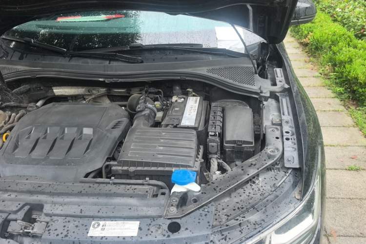 Used Volkswagen Tiguan L 2023 330TSI Automatic Two-Wheel Drive R-Line Flagship Edition Engine Bay Left