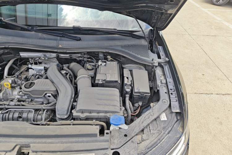 Used Volkswagen Tiguan L 2023 300TSI Automatic Two-Wheel Drive Smart Edition Engine Bay Left