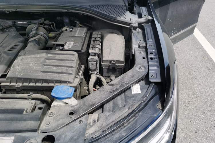 Used Volkswagen Tiguan L 2023 330TSI Automatic Two-Wheel Drive Smart Edition Engine Bay Left