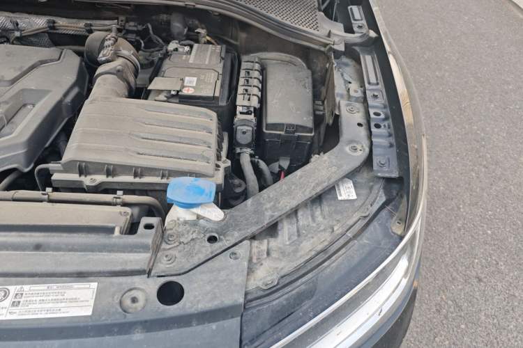 Used Volkswagen Tiguan L 2023 Restyled 330TSI Automatic Two-Wheel Drive R-Line Enhanced Comfort Version Engine Bay Left