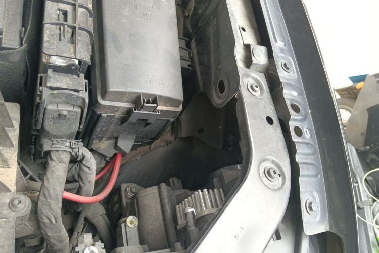 Used Volkswagen Tiguan L 2023 330TSI Automatic Two-Wheel Drive R-Line Flagship Edition Engine Bay Left