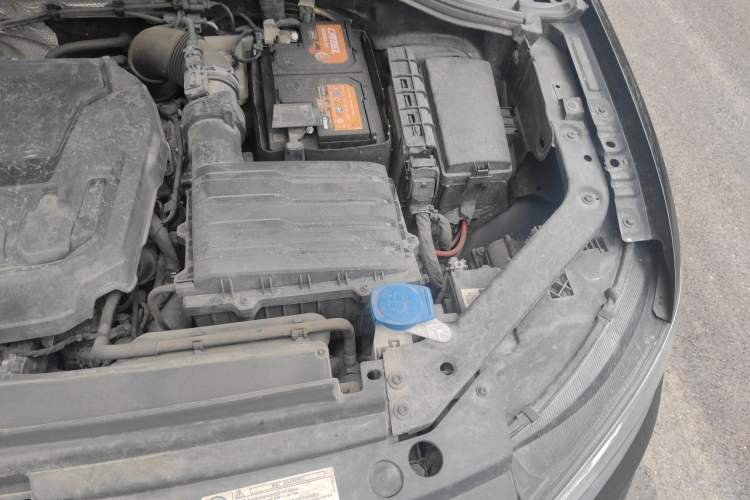 Used Volkswagen Tiguan L 2023 Restyled 330TSI Automatic Two-Wheel Drive R-Line Flagship Edition Engine Bay Left