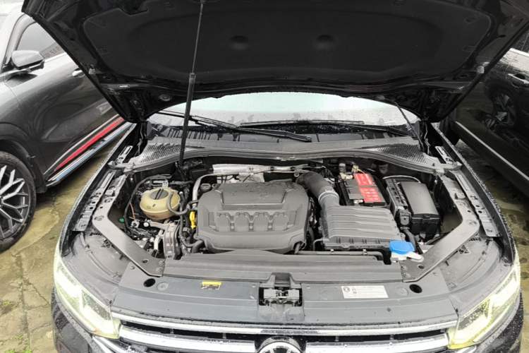 Used Volkswagen Tiguan L 2023 Facelift 380TSI Automatic All-Wheel Drive R-Line Flagship 7-Seater Engine Bay