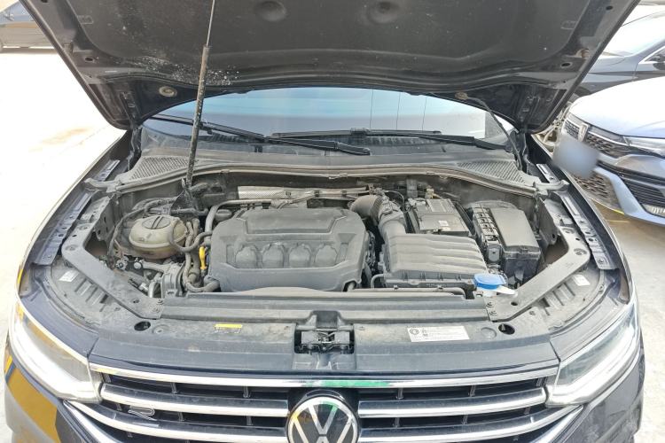 Used Volkswagen Tiguan L 2023 Restyled 330TSI Automatic Two-Wheel Drive R-Line Enhanced Comfort Version Engine Bay