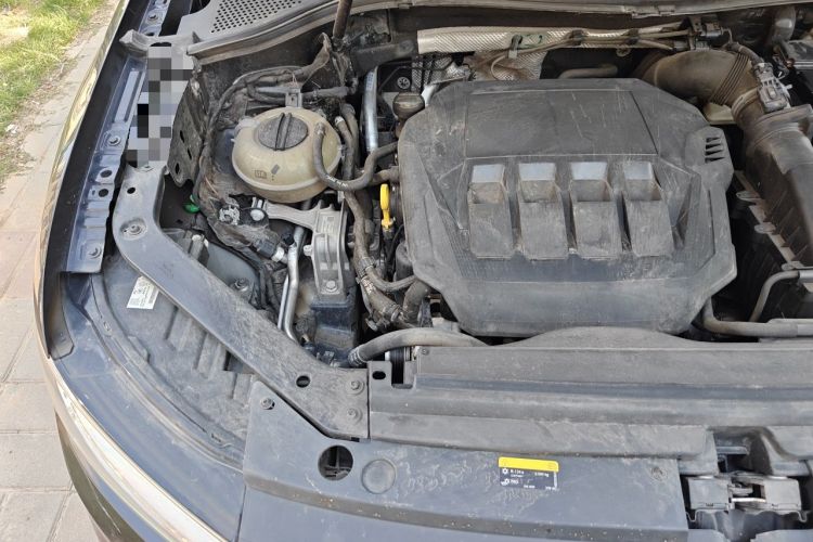 Used Volkswagen Tiguan L 2023 330TSI Automatic Two-Wheel Drive R-Line Enjoyment Edition Engine Bay Right