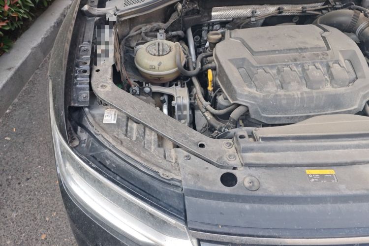 Used Volkswagen Tiguan L 2023 Restyled 330TSI Automatic Two-Wheel Drive R-Line Enhanced Comfort Version Engine Bay Right
